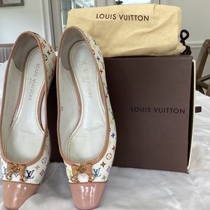 Louis Vuitton Vintage Flats Size 9 1/2. Pink and White